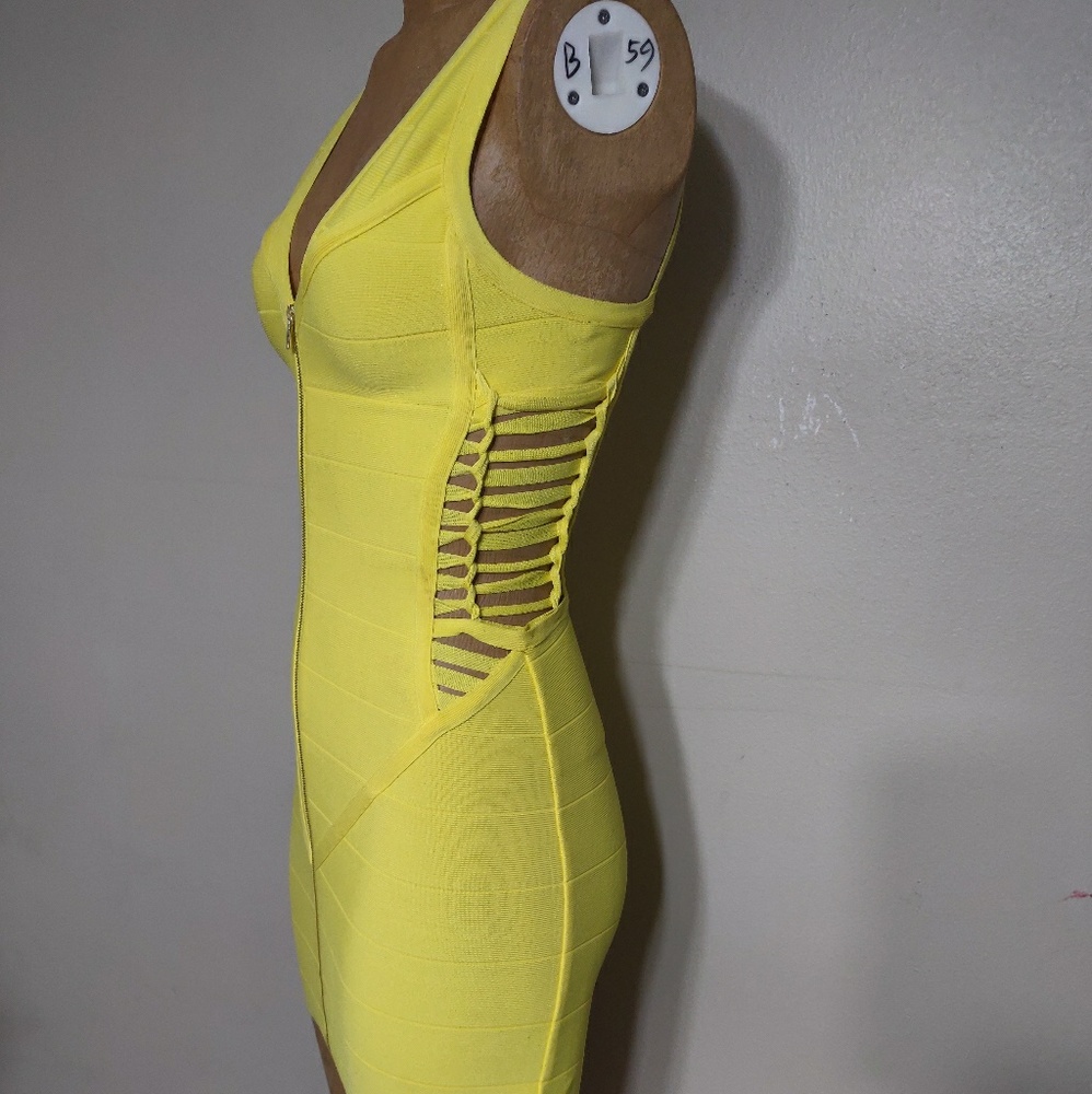 Dress - Picture 3 of 6